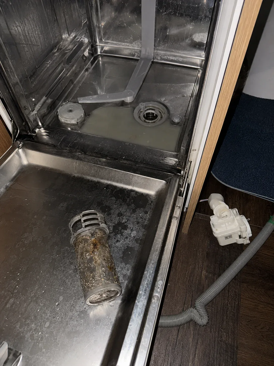 Bosch Dishwasher Not Draining (E24) in Upper Mission, Kelowna